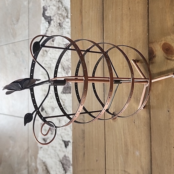 Metal Rotating Earring Stand - Floral Rustic - Picture 15 of 15